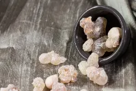 Wierook korrels en hars