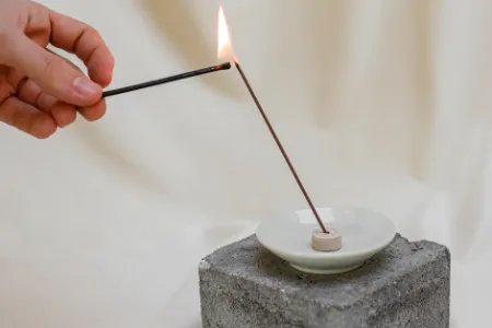 Huis Reinigen met Wierook: Verbeter de Energie