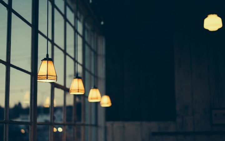 Klassieke uitstraling, moderne techniek: verlichting die sfeer en duurzaamheid combineert