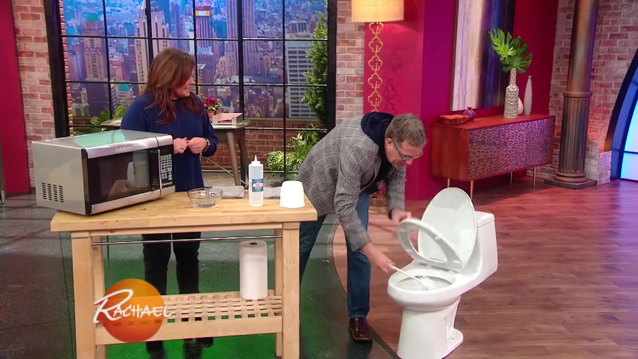 Wc-borstel en houder schoonmaken: zo voorkom je een muffe toiletgeur